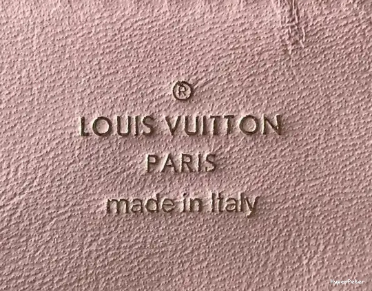 POCHETTE EDITION LIMITED COUSSIN VUITTON LOUIS - 0620